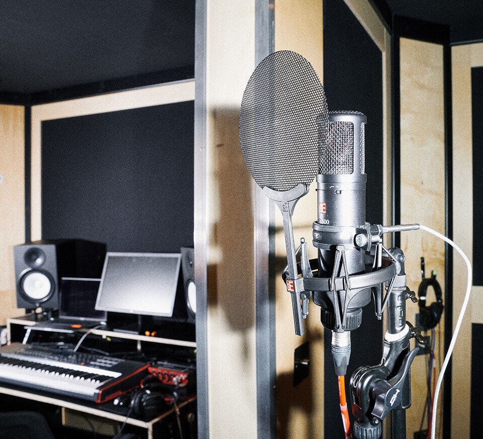 Recording studio - microphone