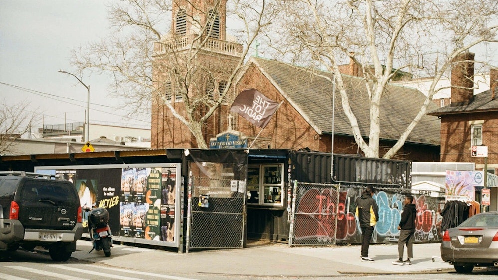 The Top 10 Independent Radio Stations In NYC