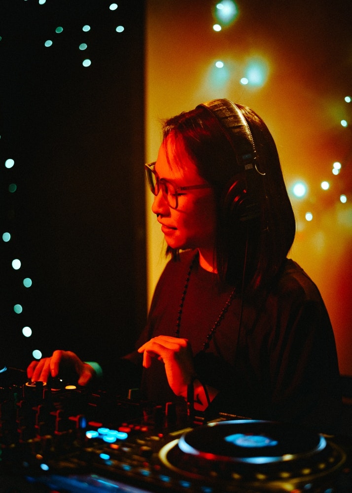 Fiona Teo - DJ Teacher | PIRATE.COM