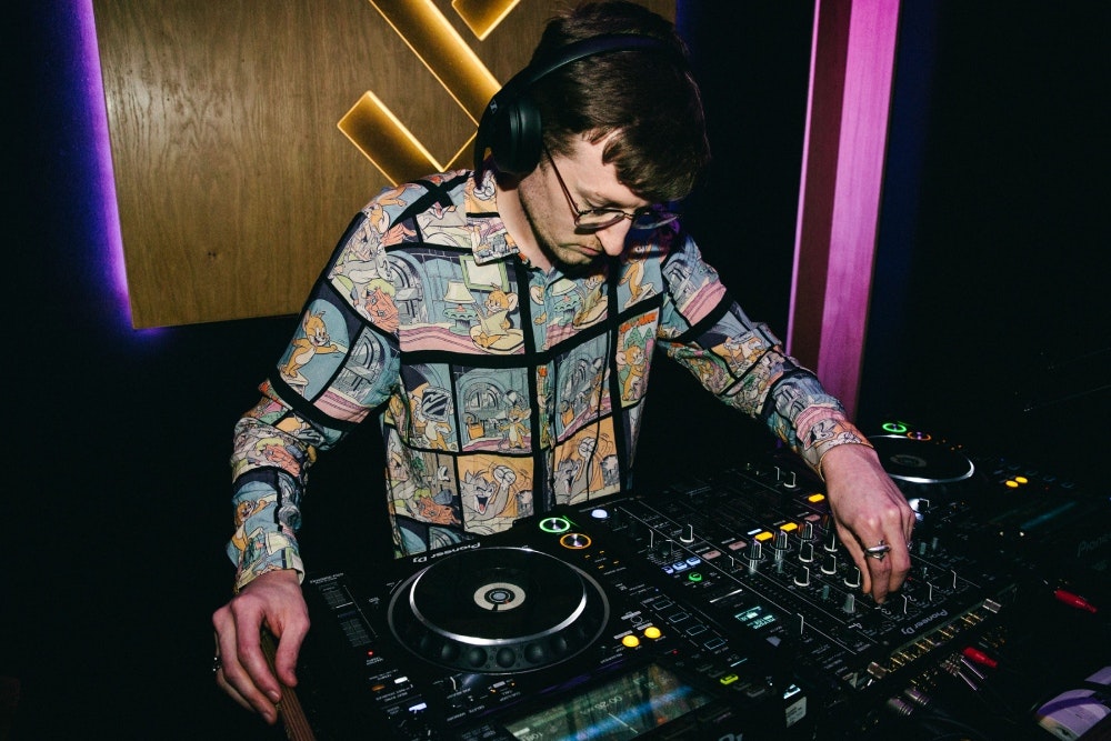 PIRATE.COM - Studios for musicians, podcasters & dancers