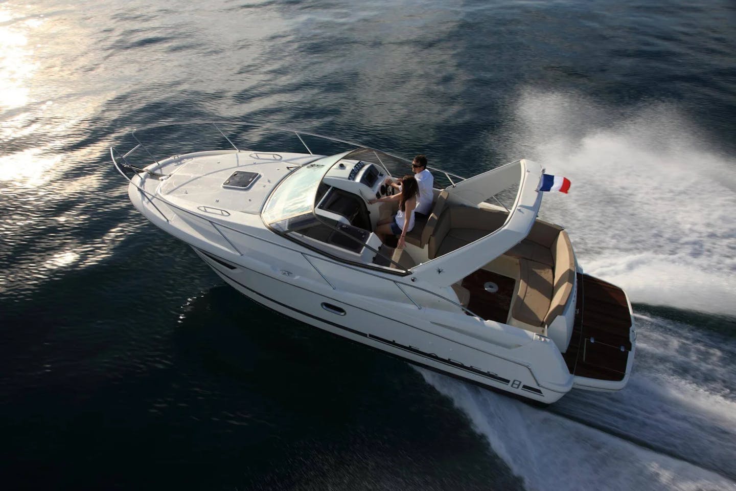 Jeanneau Leader 8 Boat