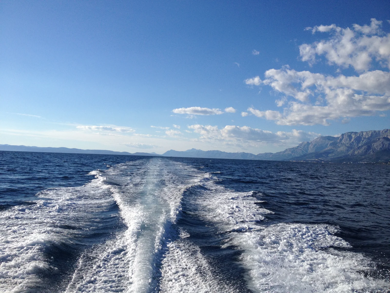 What You Need to Know Before Renting Boats