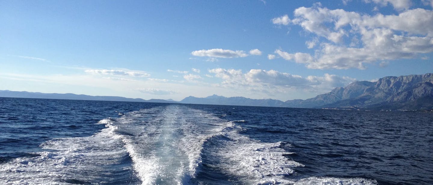 What You Need to Know Before Renting Boats