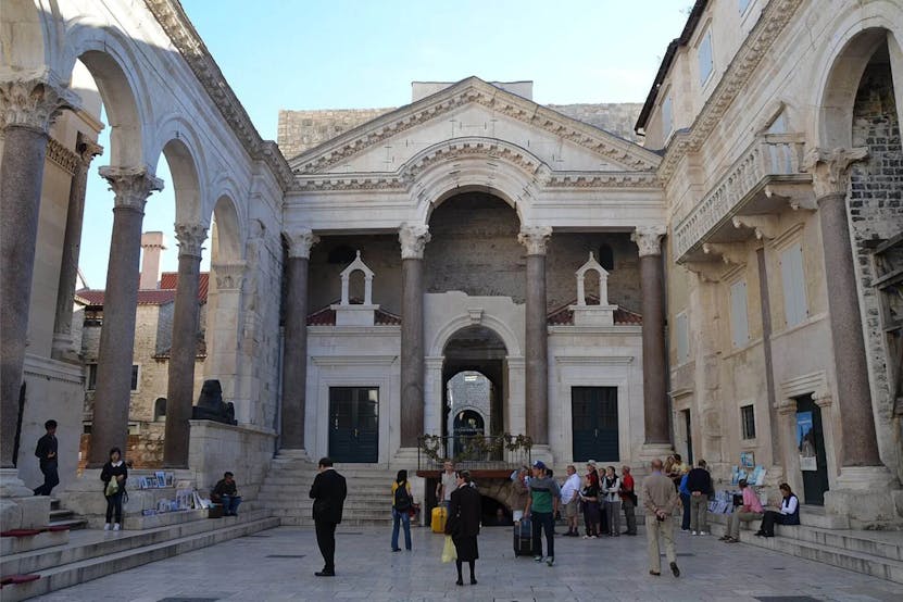 Peristyle-Diocletian-Palace-Split