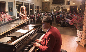 Santa visits Caramoor