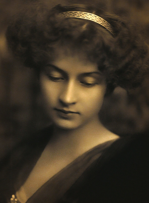 Young Lucie Bigelow Dodge