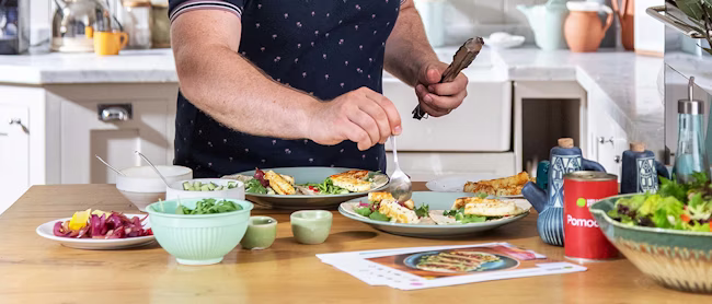 adult, male, man, person, plate, cup, brunch, pizza, food presentation, bread