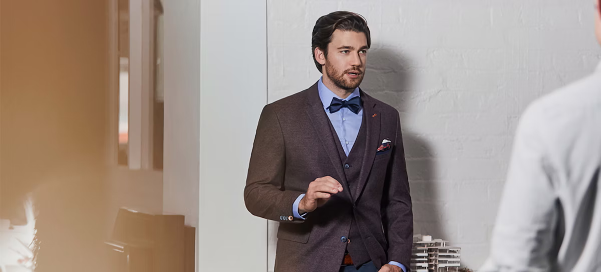 blazer, coat, jacket, formal wear, suit, tie, shirt, adult, man, person