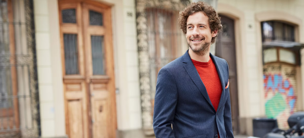 blazer, coat, jacket, face, head, person, smile, adult, male, man