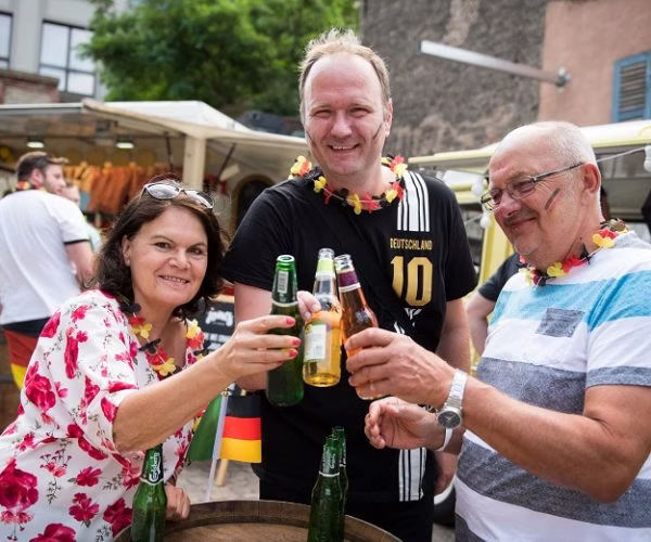 flower arrangement, adult, female, person, woman, wristwatch, male, man, beer, glasses