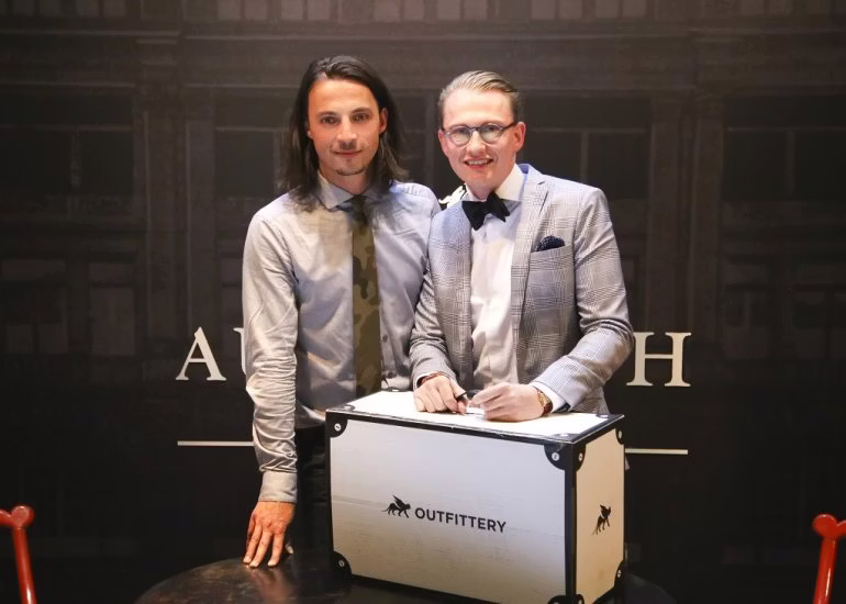 people, person, formal wear, tie, glasses, adult, male, man, wristwatch, crowd