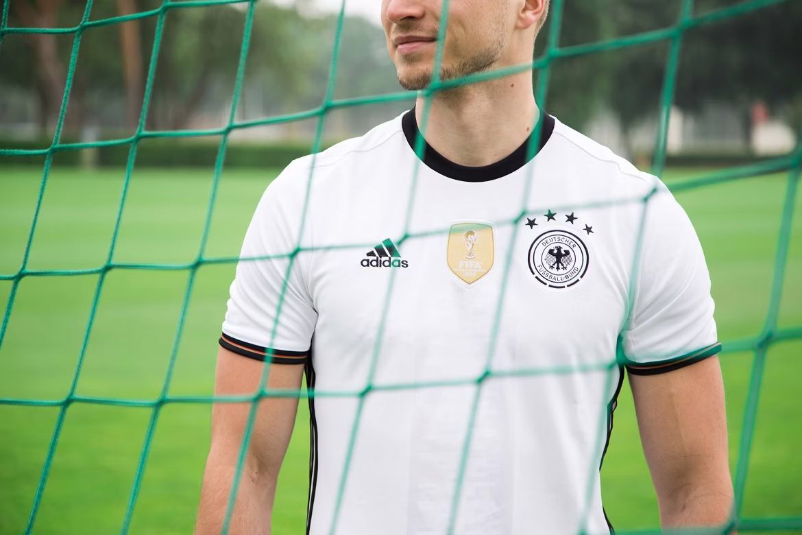 Das Fußballtrikot veränderte sich in den vergangenen Jahrzehnten enorm
