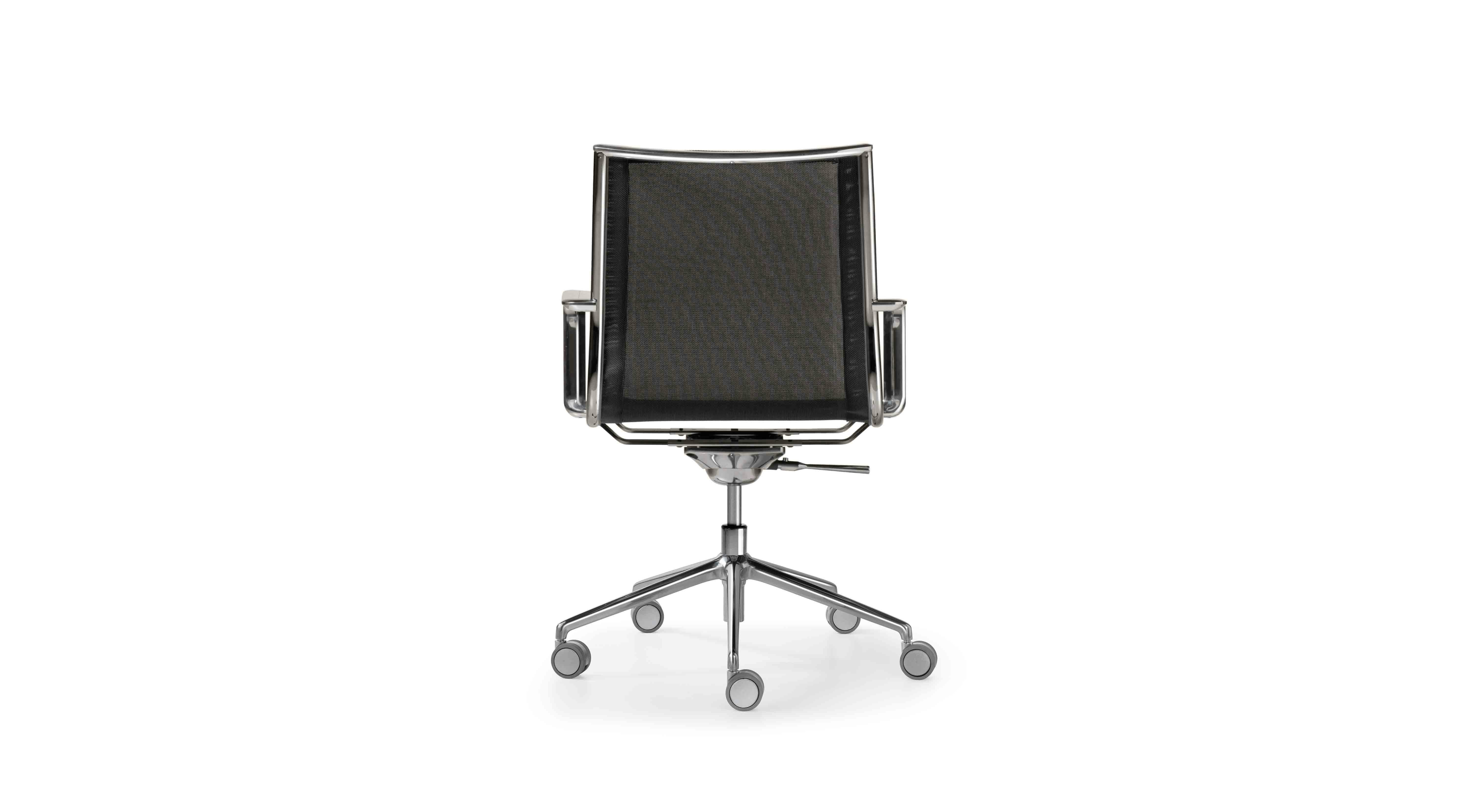 the-season-net-chro-bas-hr-05