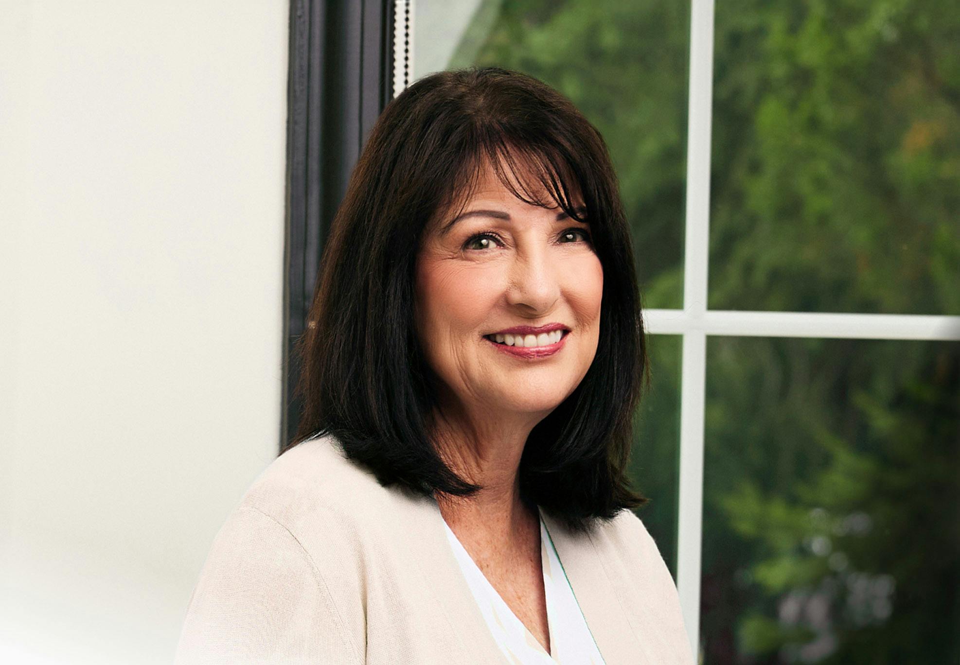 woman with shoulder length dark hair