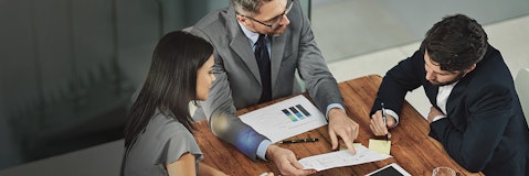 Business Consultant: cosa fa, stipendio, responsabilità e competenze Business Consultant: cosa fa, stipendio, responsabilità e competenze
