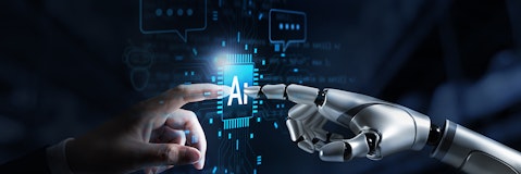 Intelligenza Artificiale: un viaggio culturale tra passato e futuro con Simone Arcagni Intelligenza Artificiale: un viaggio culturale tra passato e futuro con Simone Arcagni