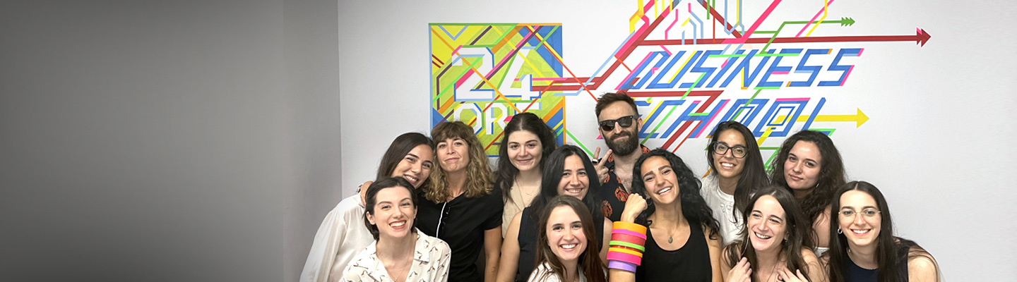 L'artista No Curves ai futuri manager dell'arte: "Sorprendetevi sempre" 