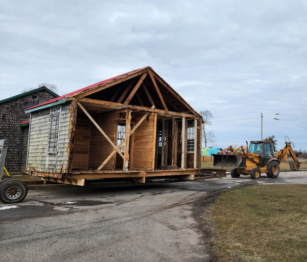 Moving the Moir House