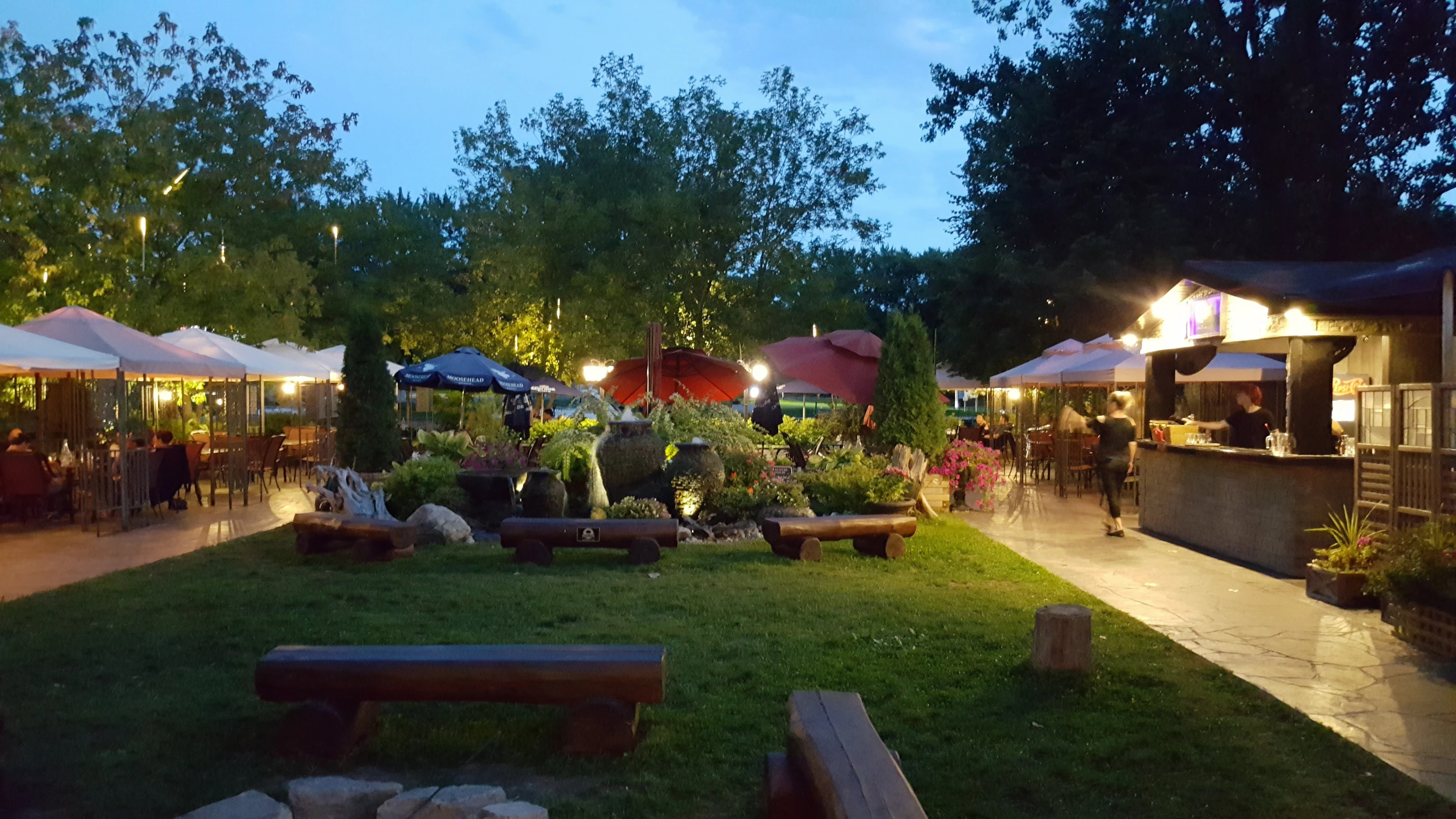 Water Front Pub