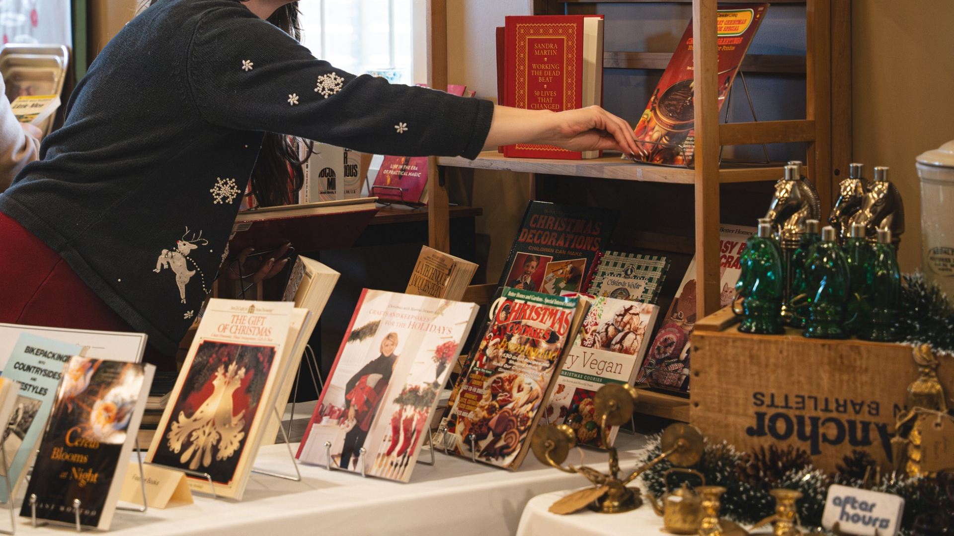 Holiday Markert | December 5 & 6 | Base31