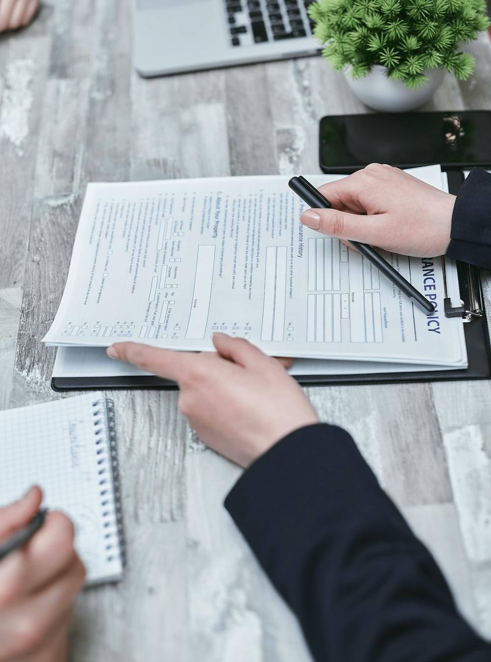 Issuing insurance policy