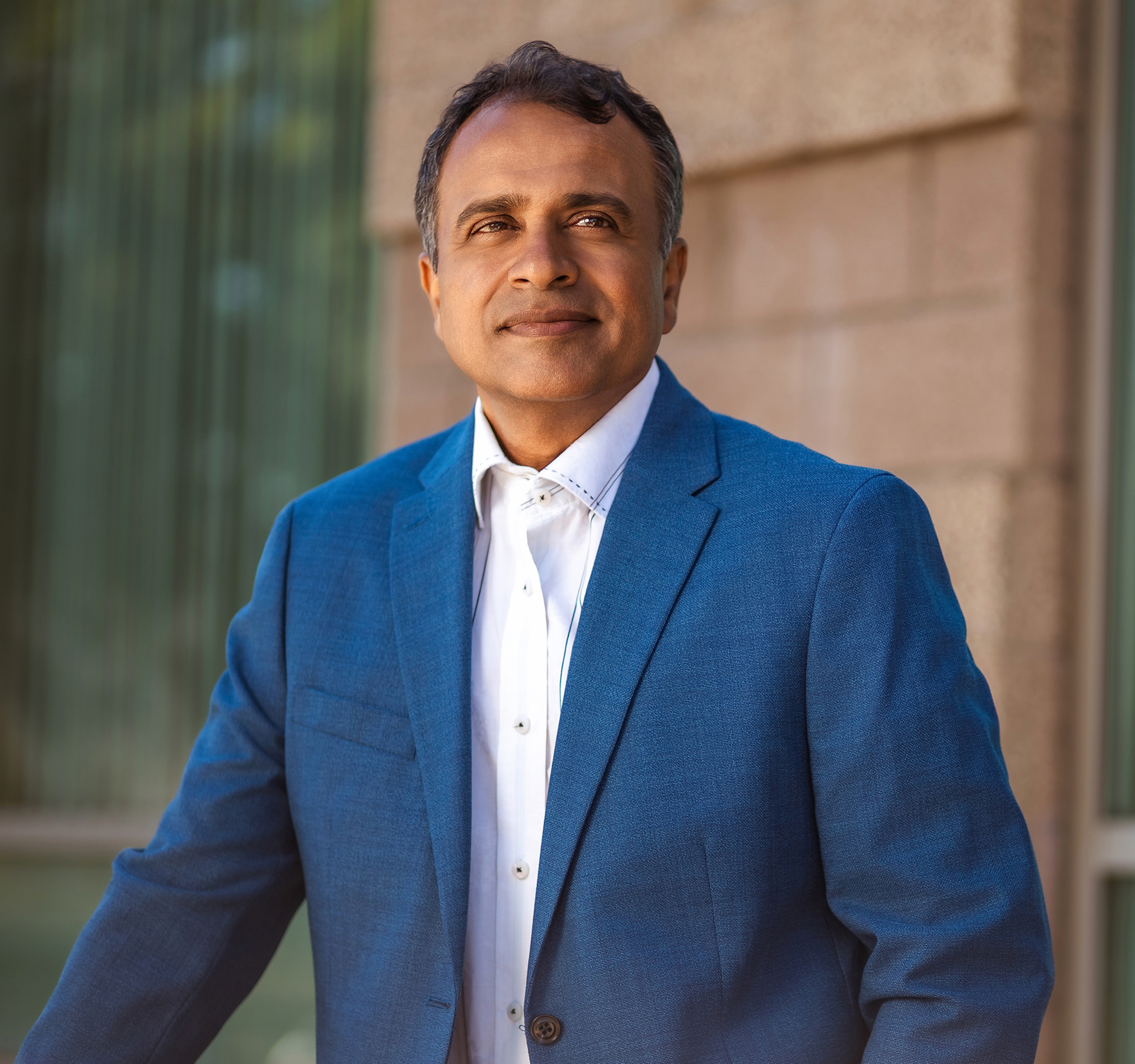 Meet the Doctor | Gupta Plastic Surgery