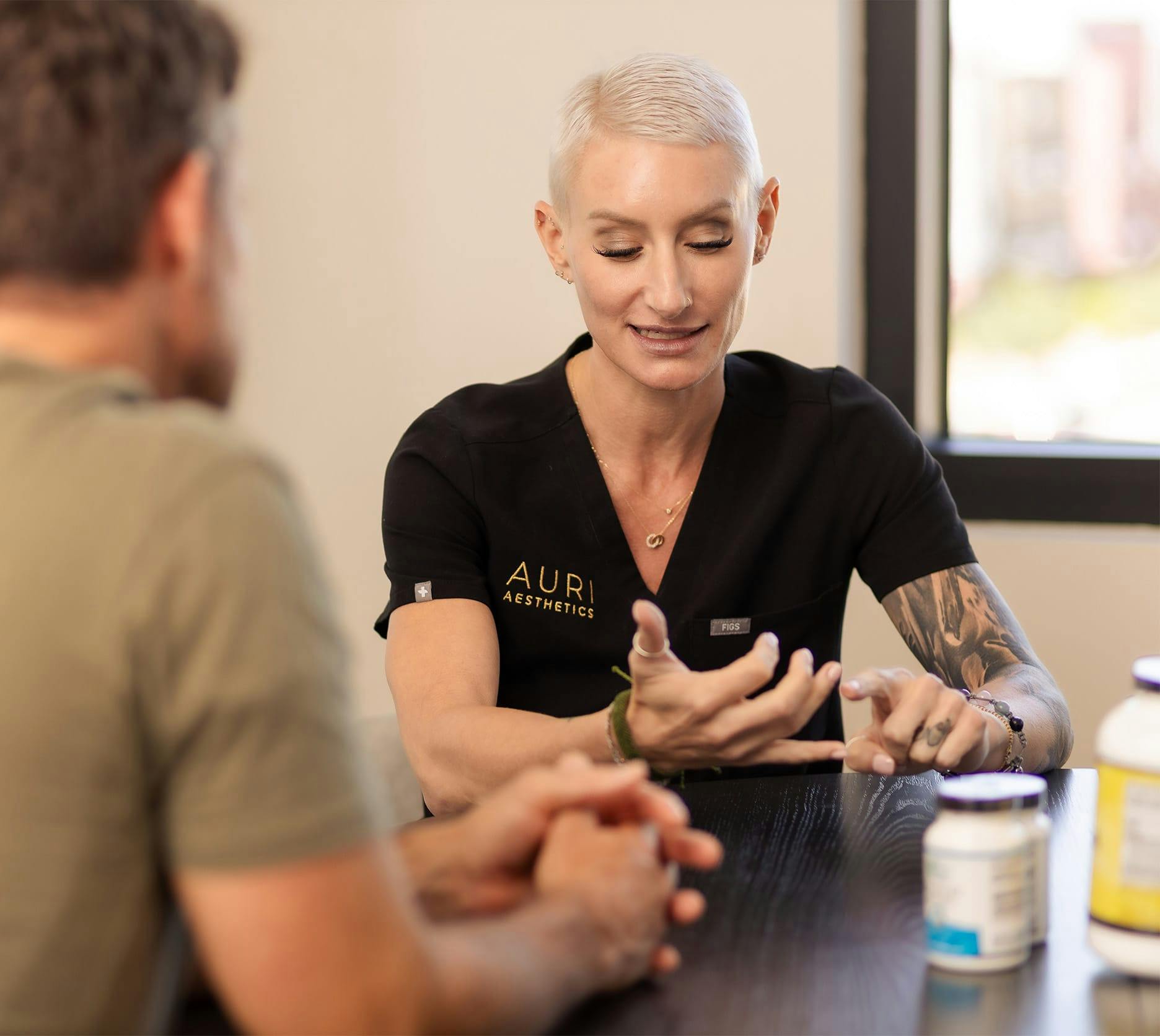 docotr talking to a patient