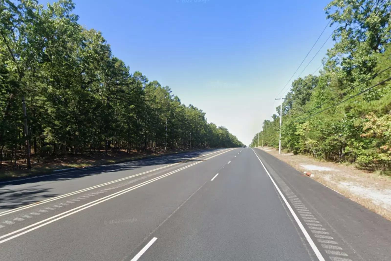 Head-On Crash Kills One and Injures Five in Atlantic County