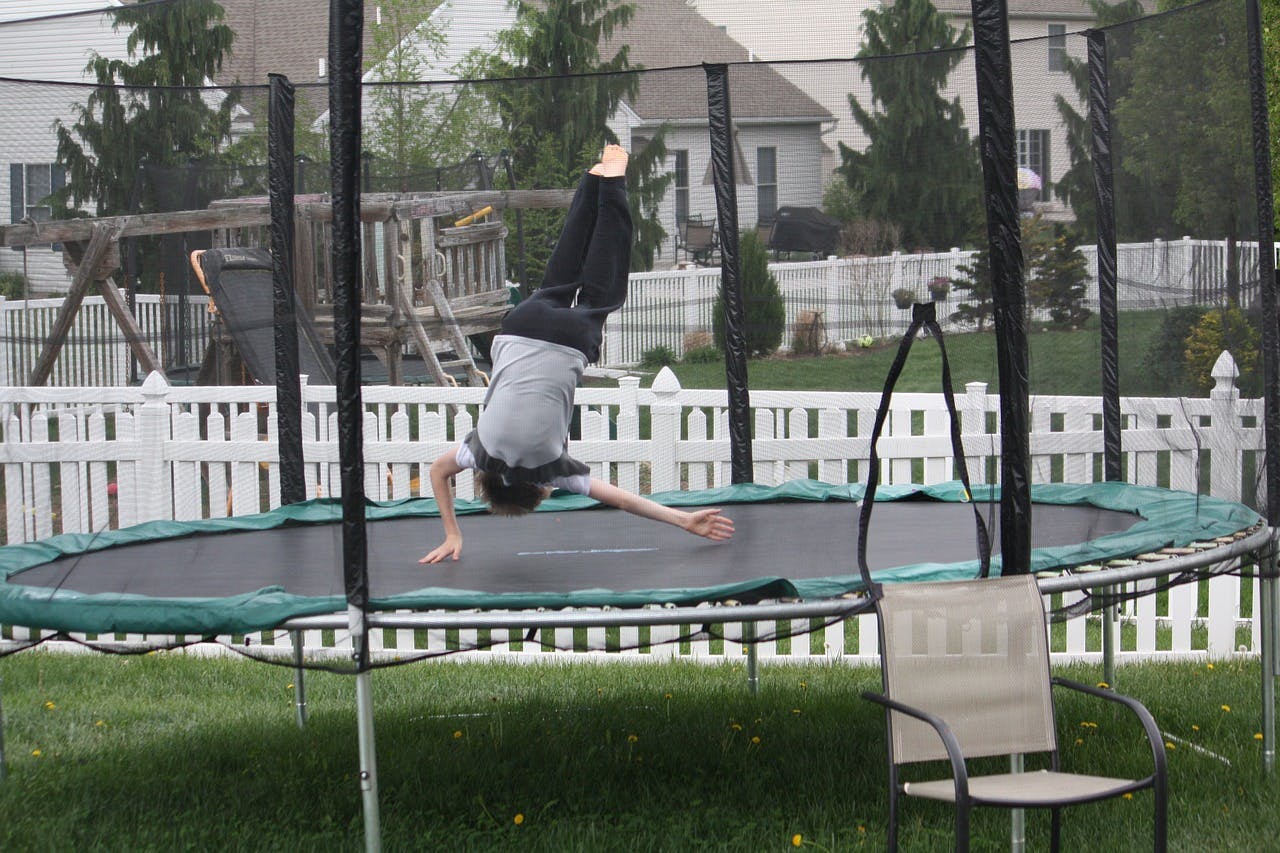 Safety Experts Say to Stay Away From Trampoline Parks