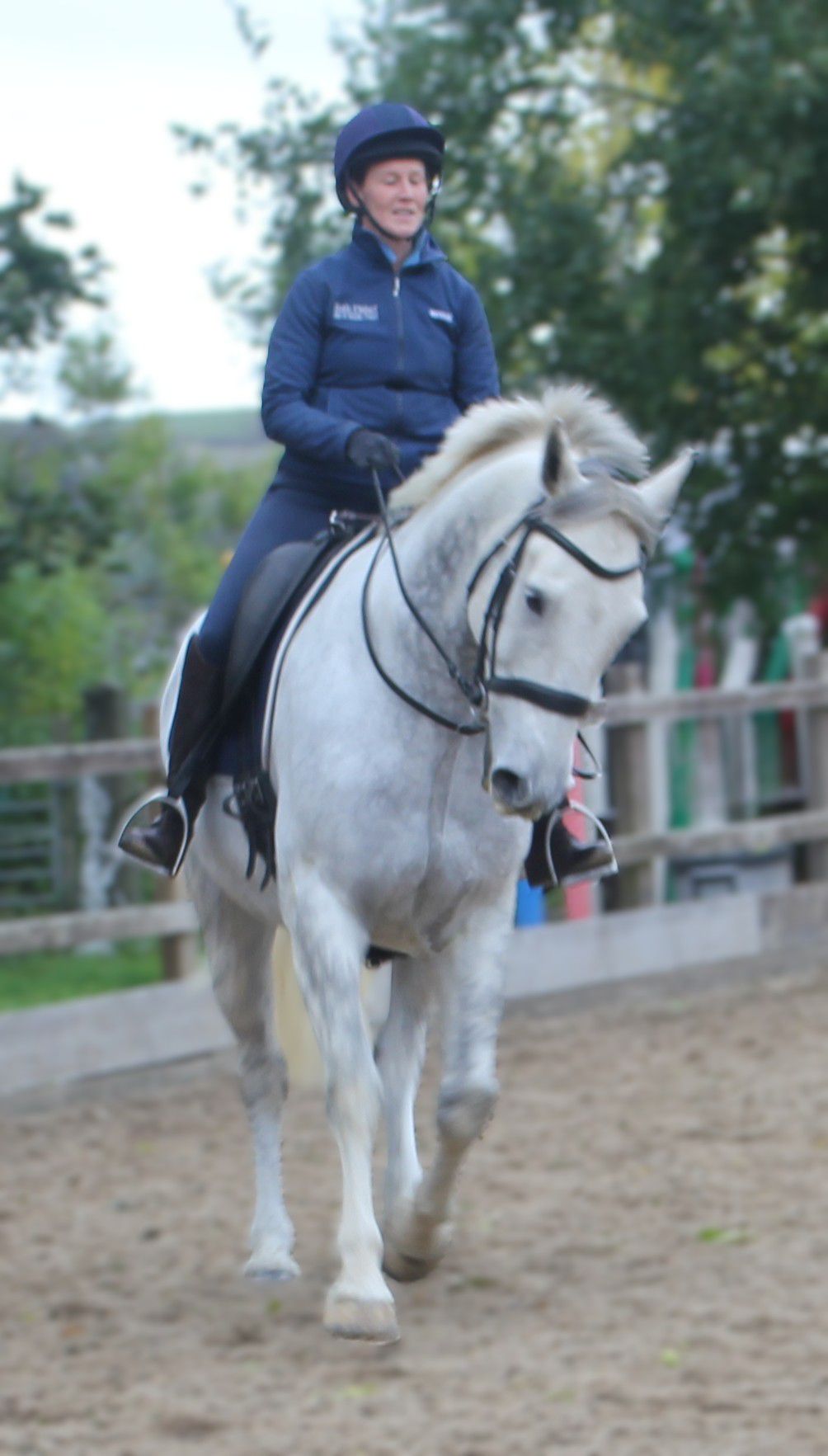 How Poll Tension Influences Contact and Straightness