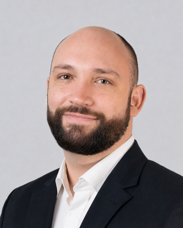 Adrian Fernandez