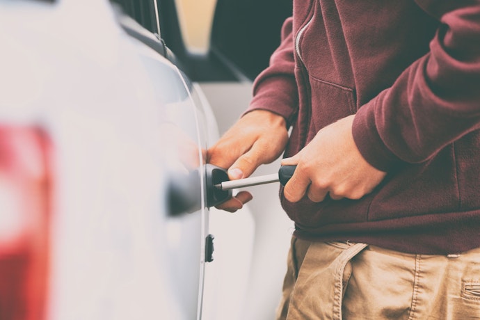 Eine Diebstahlsicherung mit Ortungssender für das Auto