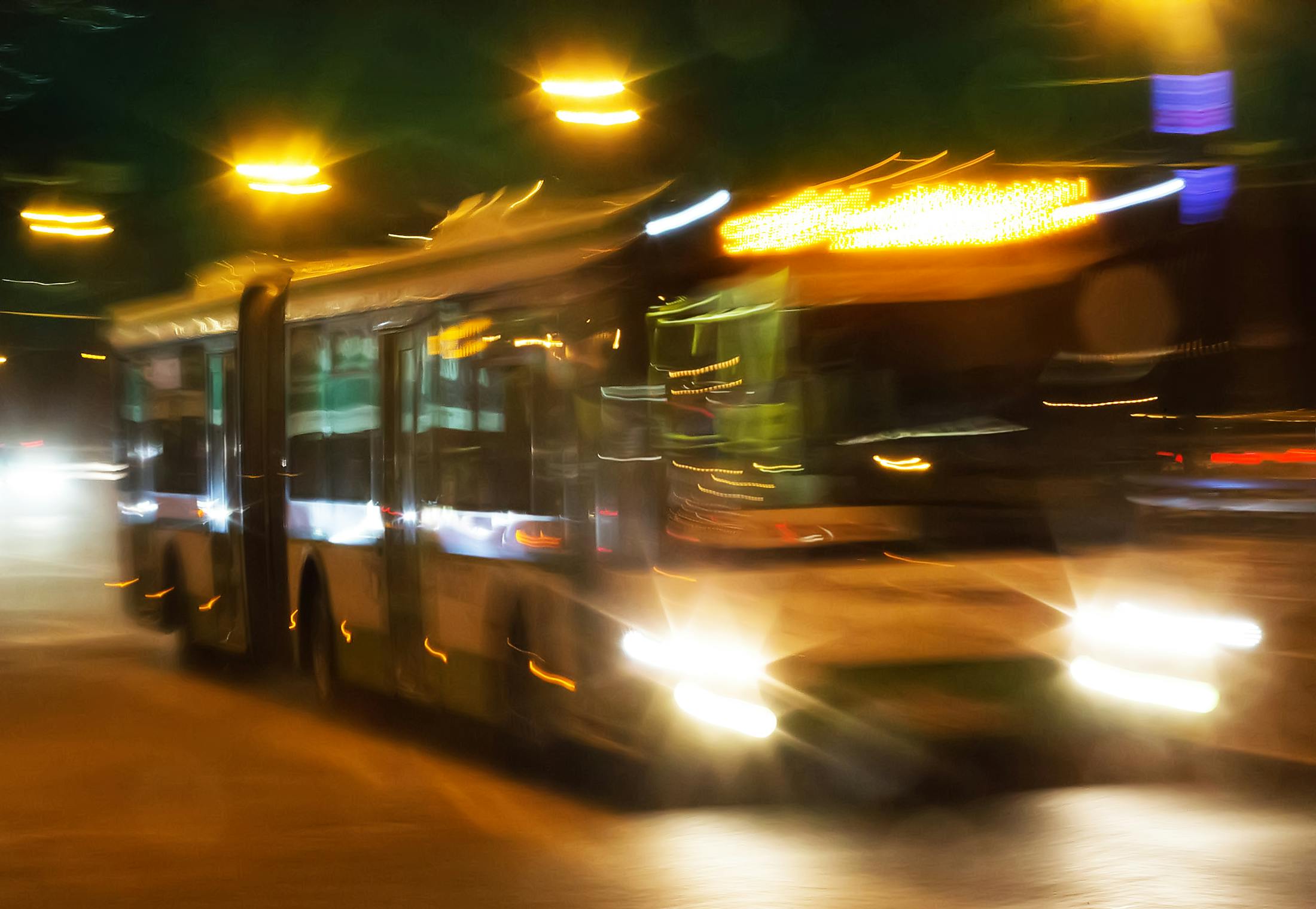 blurry picture of bus