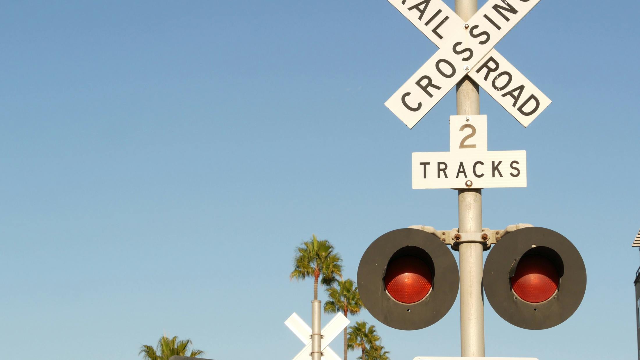 railroad crossing sign