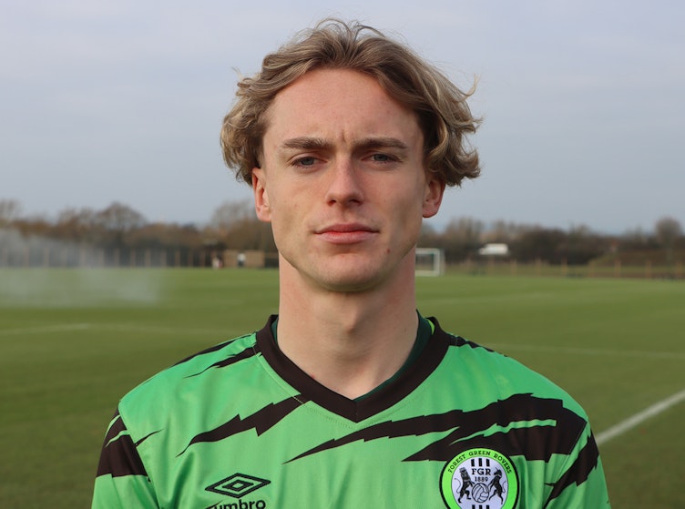 Luke McCormick signs for FGR