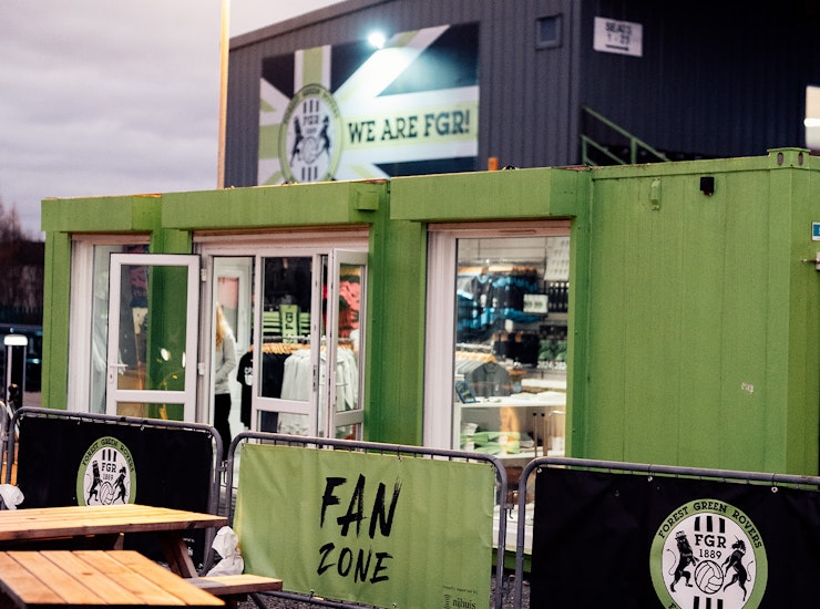 Reception & phone line opening hours