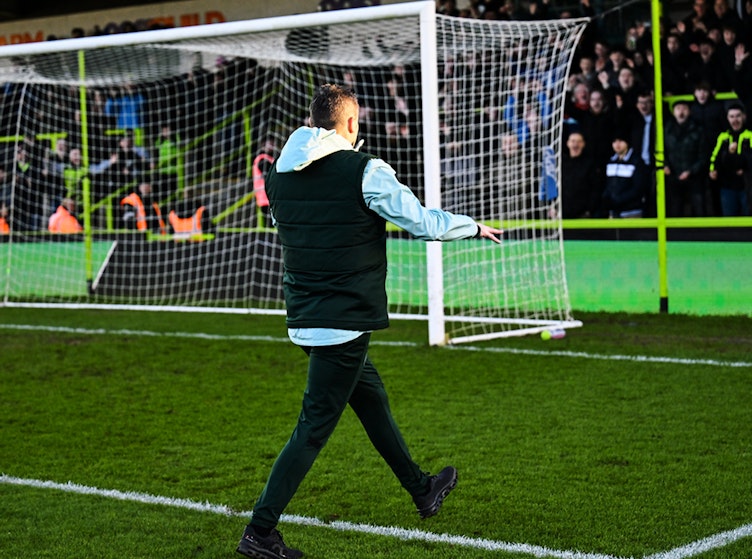 Supporters Club members can travel to Grimsby for FREE!