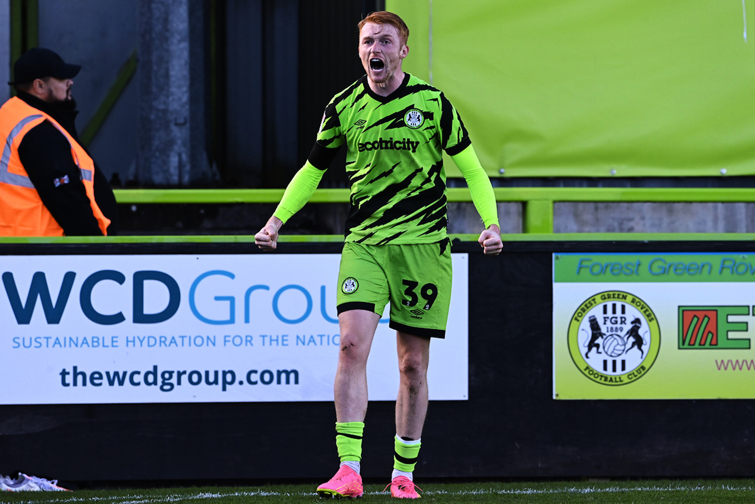 Morton returns to Salford City