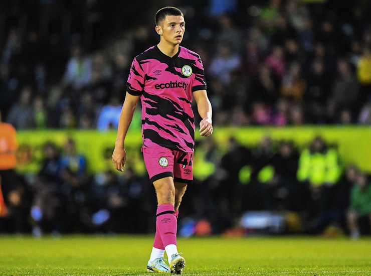 Bennett joins Didcot Town on loan