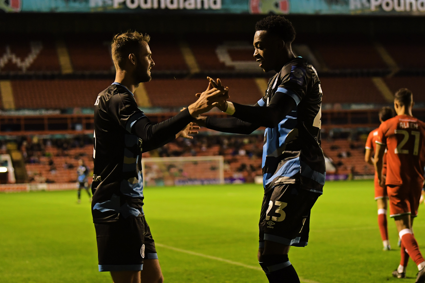 Searle the star as Rovers win bonus point