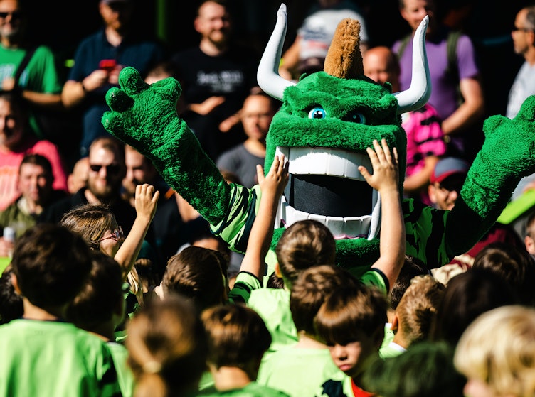 400 free shirts for year three pupils!