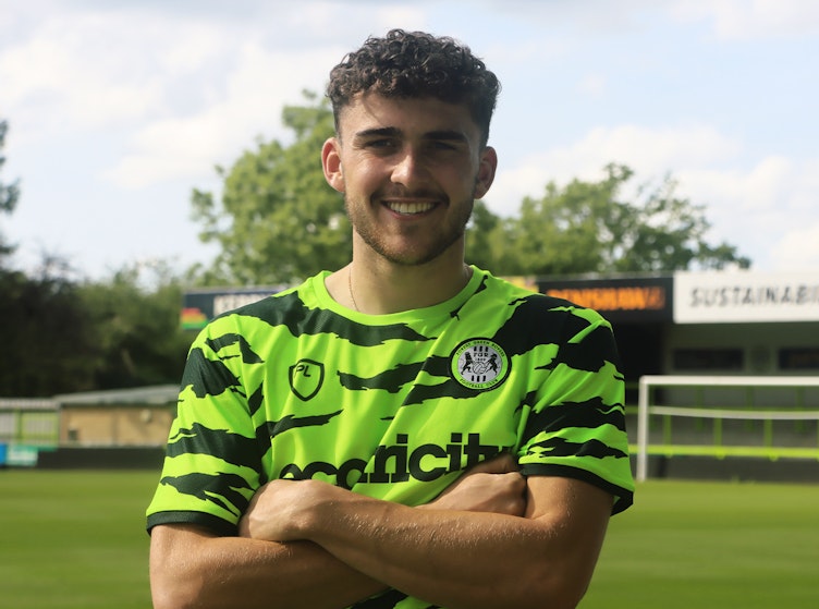 Jones joins FGR on loan