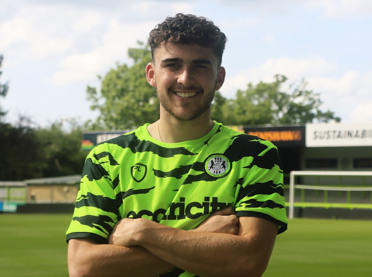 Jones joins FGR on loan