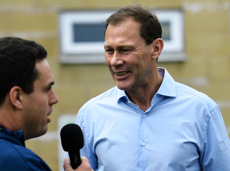 Sync FGR's fixtures to your phone