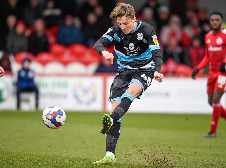 Savage to stay with Rovers during international break