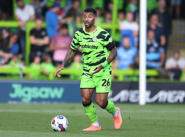 Davis joins Solihull Moors on loan