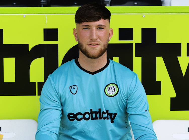 Burnett joins Rovers from Rotherham