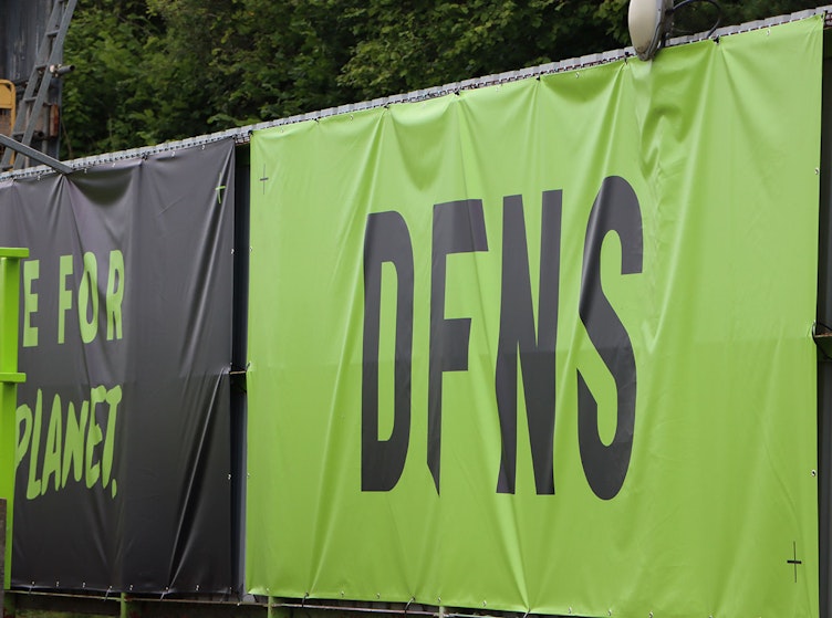 New away stand partner