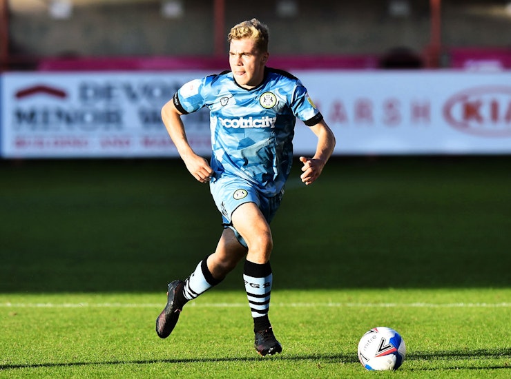 Evans makes loan switch to Crusaders