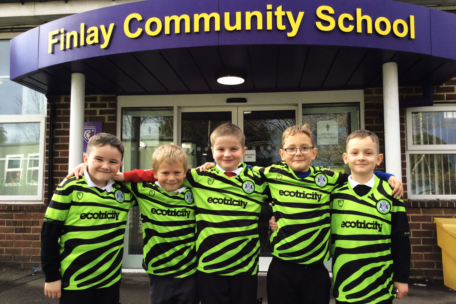 Over 450 shirts given out to Year 3 pupils